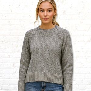 H&M Grey Chunky Knit Crew Neck Sweater Size Small Chevron Knit